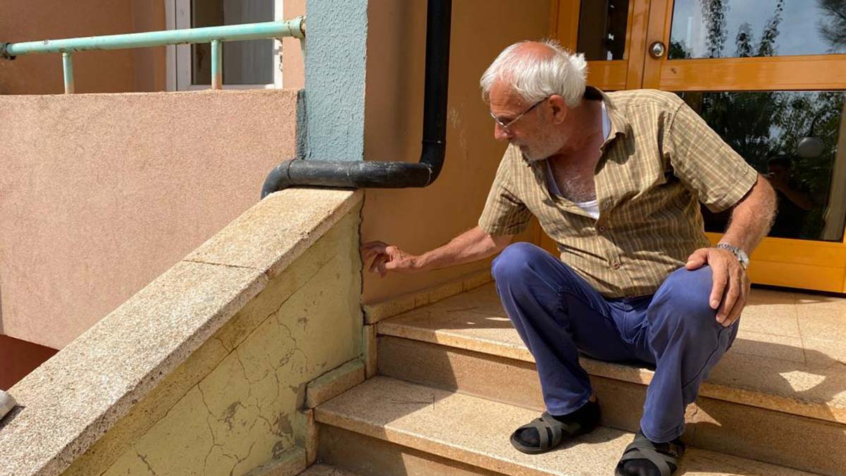 Patlamalar mahalleliyi isyan ettirdi