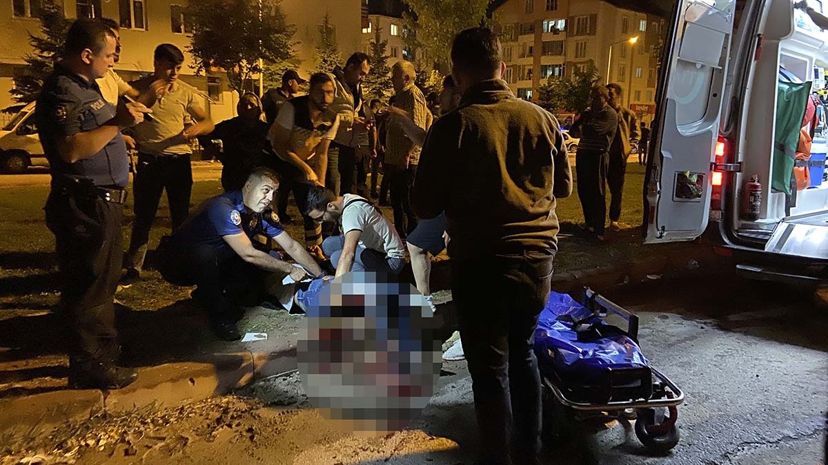 Bıçak ve baltalı kavga; 1 ağır yaralı