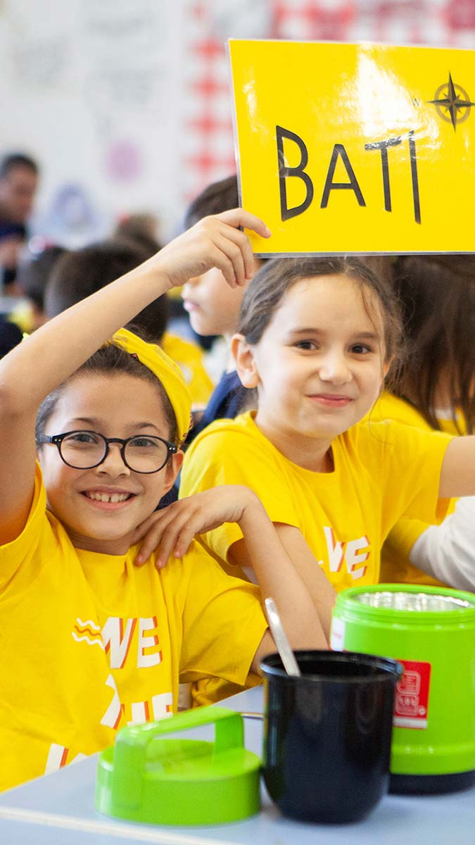 İki dilli yetişen çocukların analiz yeteneği gelişiyor