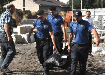 İnşaatın 5'inci katından düşerek can verdi