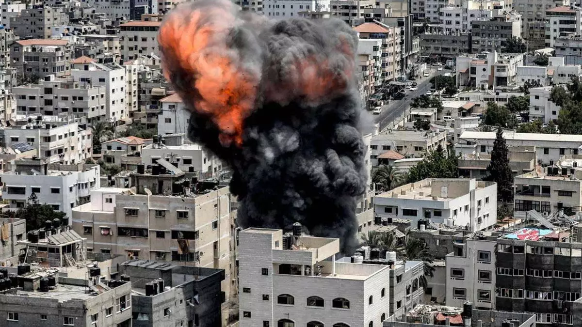 İsrail'in gazze'ye saldırılarında 44 kişi yaşamını yitirdi