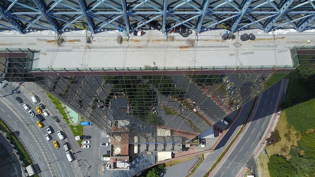 iİple erişim teknisyenlerinin zorlu mesaisi