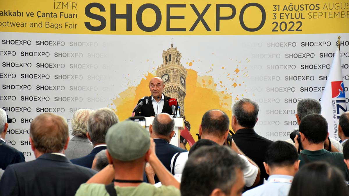 SHOEXPO Ayakkabı ve Çanta Fuarı, Fuarİzmir'de 49'uncu kez kapılarını açtı. Shoexpo ayakkabı üreticilerini aynı çatı altında buluşturmayı hedefliyor.