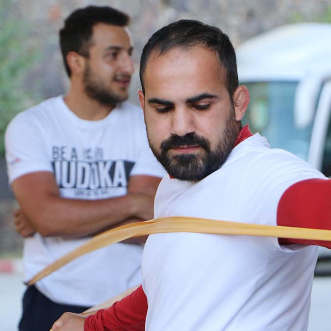 Judo Milli Takımı sporcuları Bilal Çiloğlu ile Ahmet Şahin Kaba, şampiyonalar ve 2024 Paris Olimpiyat Oyunları'na Palandöken'de hazırlanıyor.