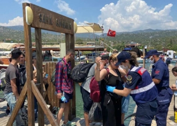Göçmenler Avrupa diye Kekova'ya bırakıldı