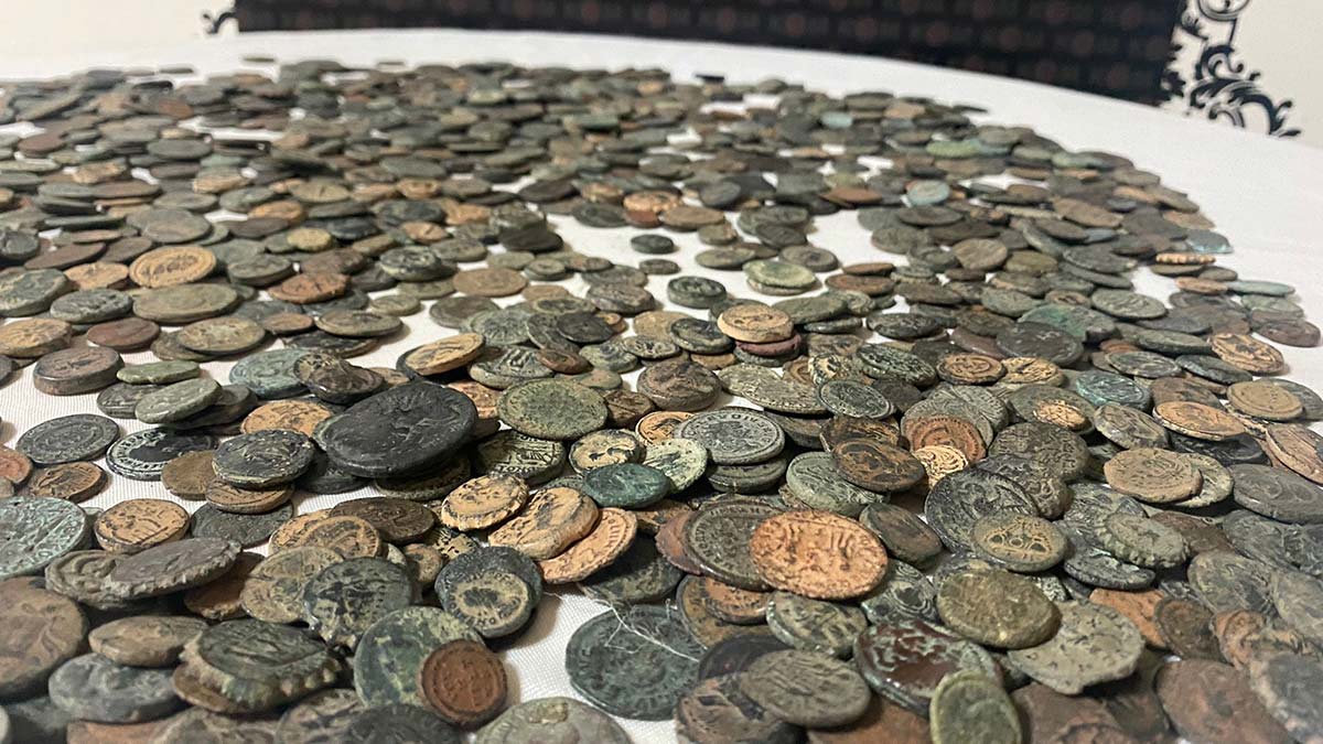 Kahve makinesinden sikke çıktı