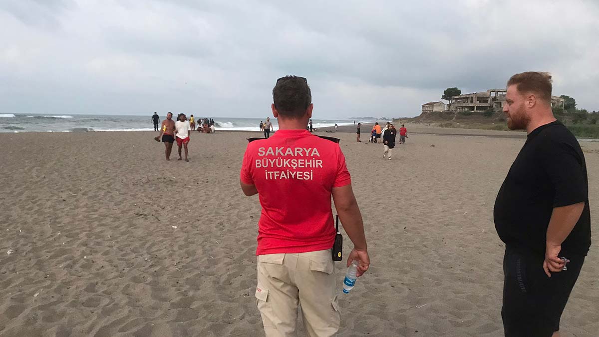 Karasu'da dalgalara kapılan İlayda kayboldu