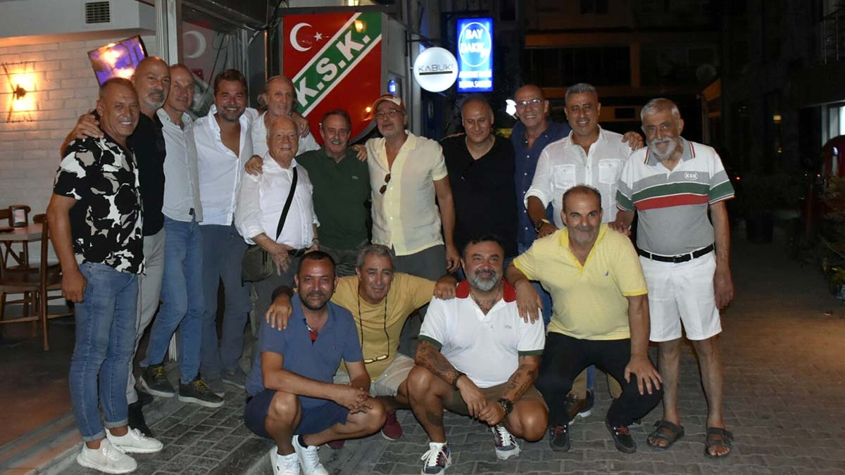 Karşıyaka'nın efsaneleri yıllar sonra buluştu