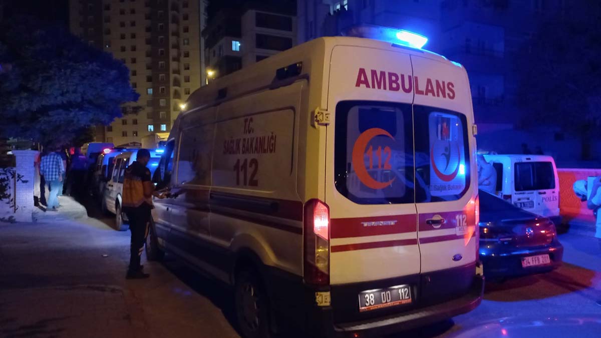 3 yaşındaki çocuk kazara babasını öldürdü