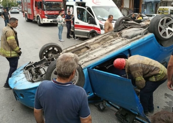 Kız arkadaşına evlenme teklif etmeye giderken kaza yaptı