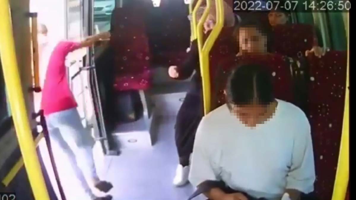 Minibüs şoförleri kazalara davetiye çıkarıyor