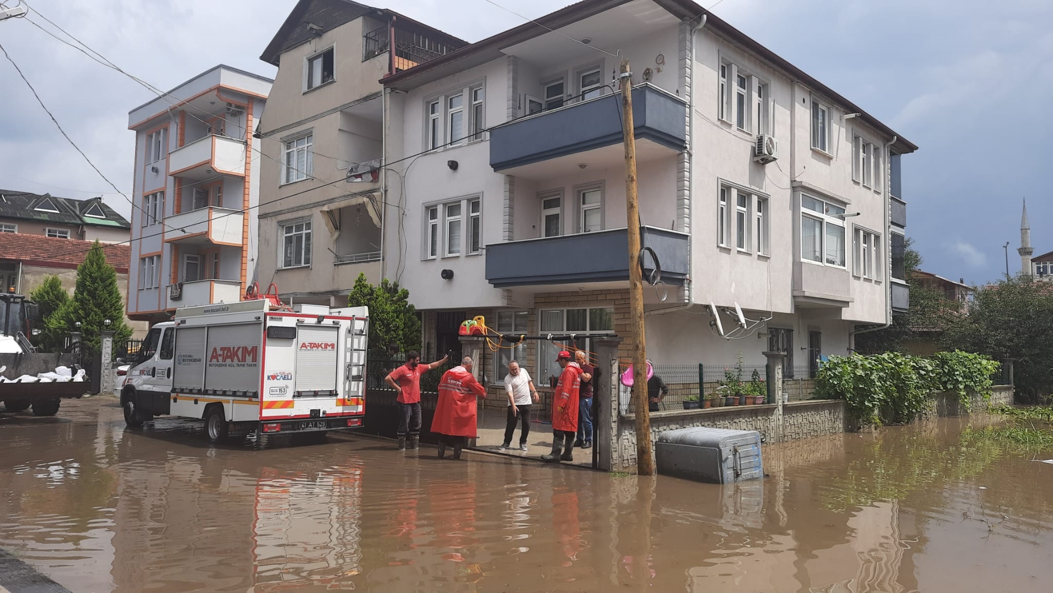 Kocaeli'nde yağmur ekili arazileri vurdu