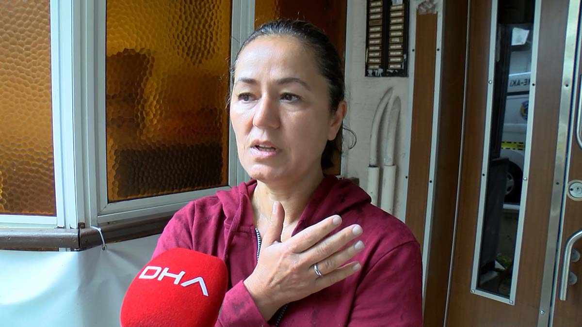 Maltepe'de emlakçı kadının aracına silahlı saldırı düzenlendi. Şikayetçi olan emlakçı Petek Koçak, saldırıyı eski patronunun yaptığını iddia etti.