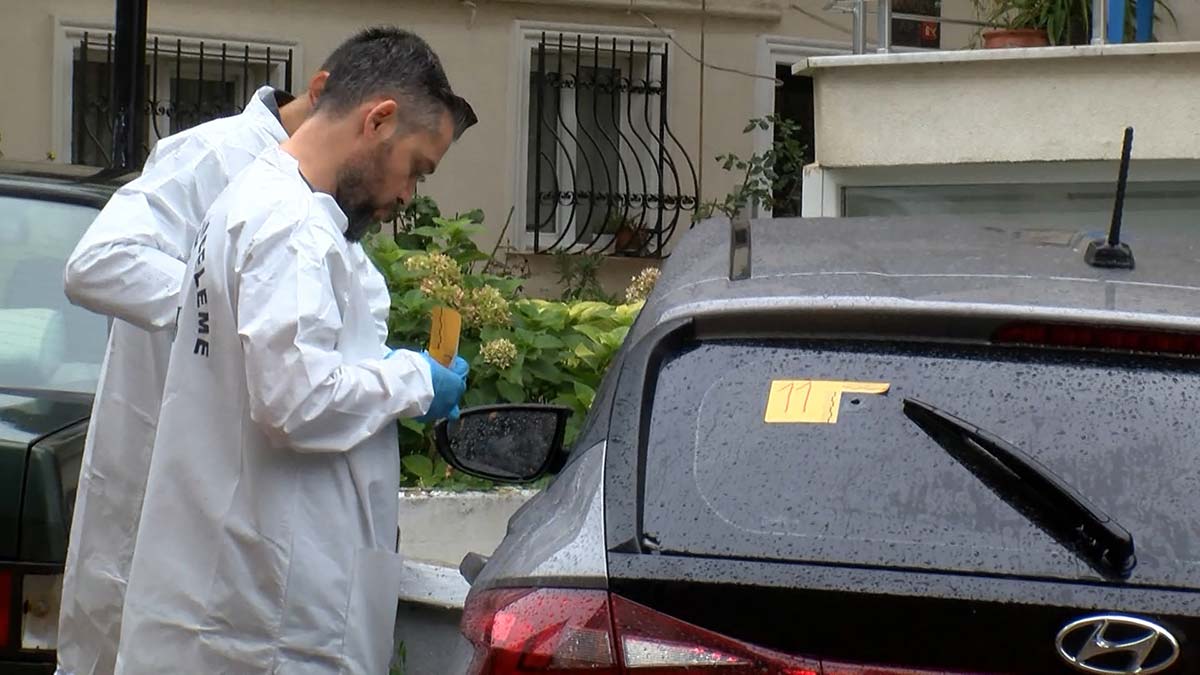 Maltepe'de emlakçı kadının aracına silahlı saldırı