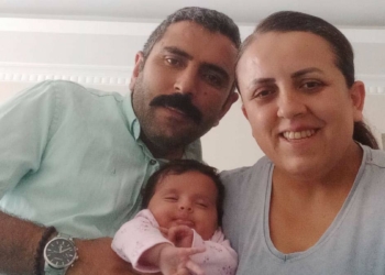 Menopoza girmek üzere olduğunu öğrendi; Son kalan yumurtayla anne oldu