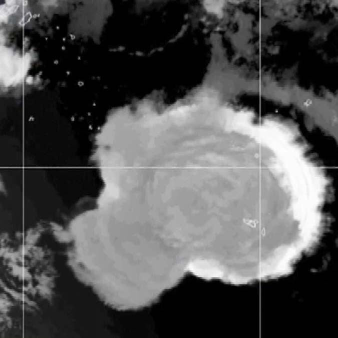 Tonga'daki yanardağda eşi görülmemiş su buharı