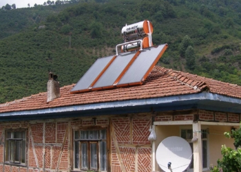 Köylüler elektrik faturası ödeme derdinden kurtuldu