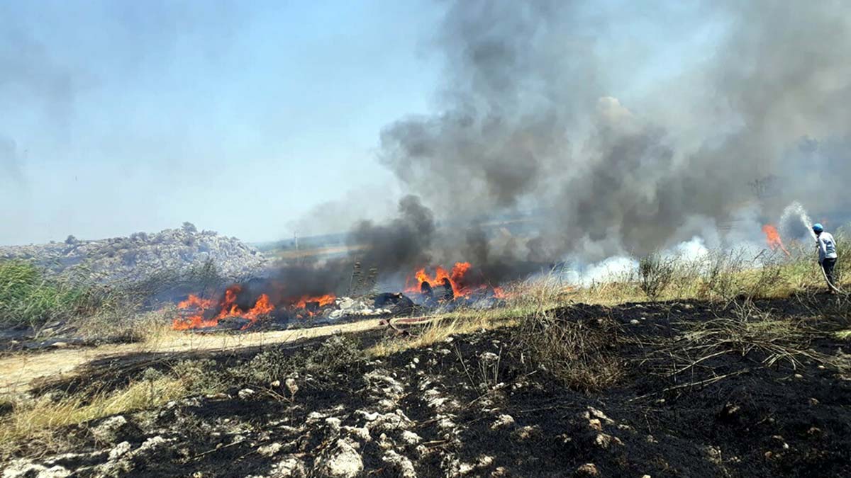 Otlarla kaplı alanda çıkan yangın söndürüldü