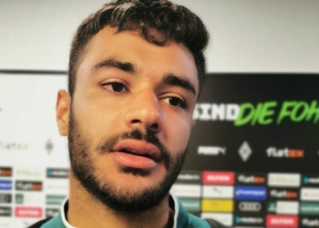 Ozan Kabak Bundesliga'da forma giydiği için mutlu