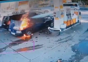 Sarıyer'de otomobil akaryakıt istasyonunda alev aldı