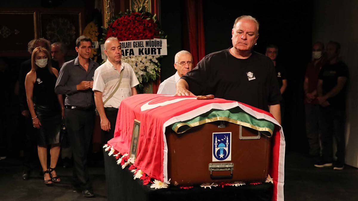 Semih Sergen son yolculuğuna uğurlandı
