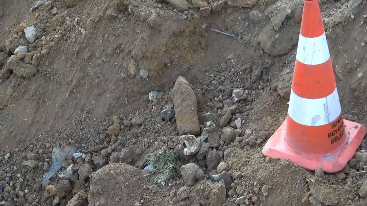 Kazı çalışması sırasında havan topu mermisi bulundu