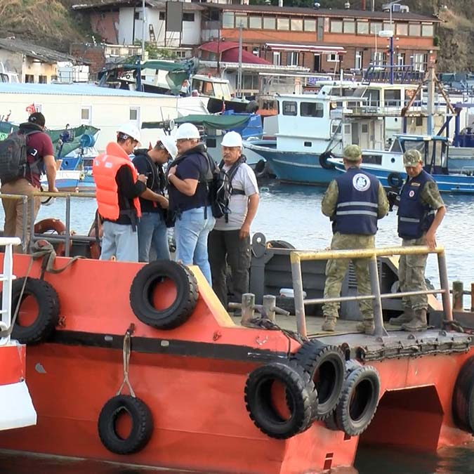 Fulmar S gemisi Kilyos'a demir attı