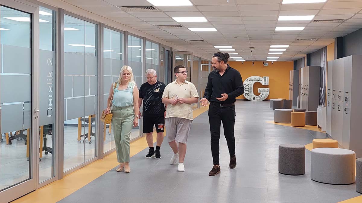 Demirören Medya MTAL en başarılı öğrencileri misafir etti