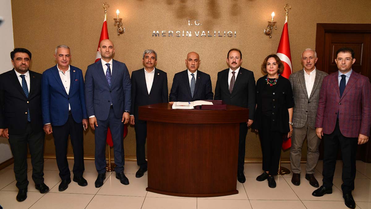 Bakan Vahit Kirişci Mersin'de