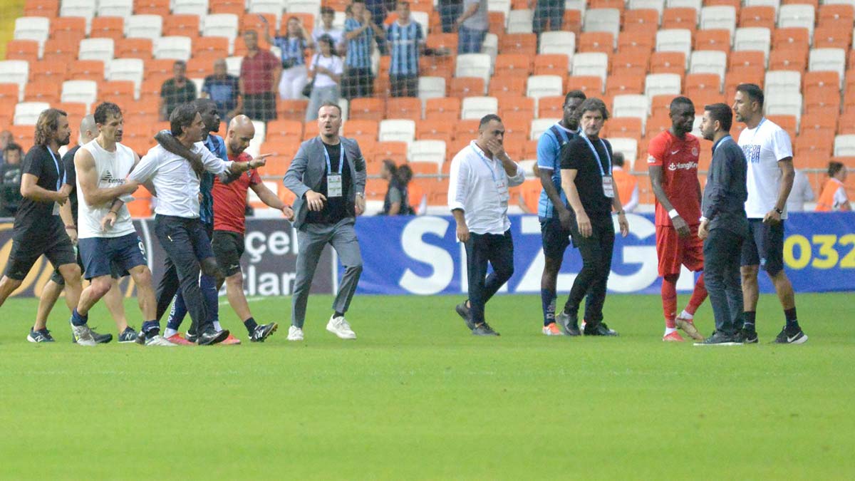 Teknik direktör Montella ile Balotelli arasında tartışma