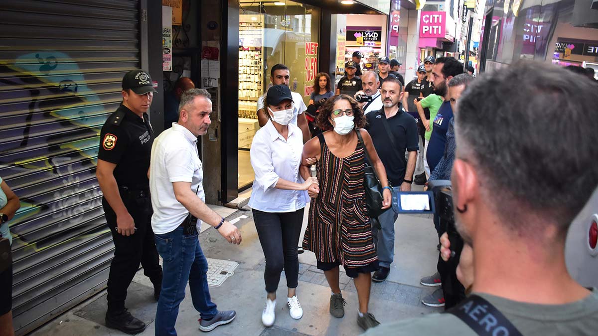 Terörist anmasında HDP'li yöneticiye gözaltı