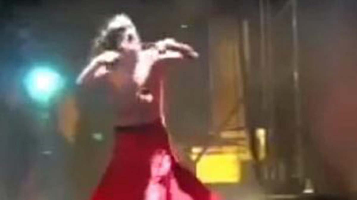 Yarı çıplak semazen gösterisi soruşturma izni iptal edildi