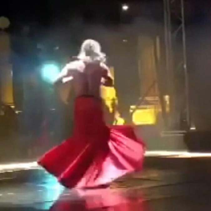 Yarı çıplak semazen gösterisi soruşturma izni iptal edildi