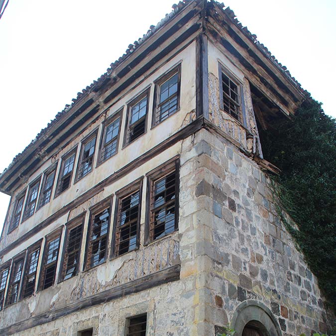 Tarihi Hacı Musa Konağı yıkılma tehlikesi altında