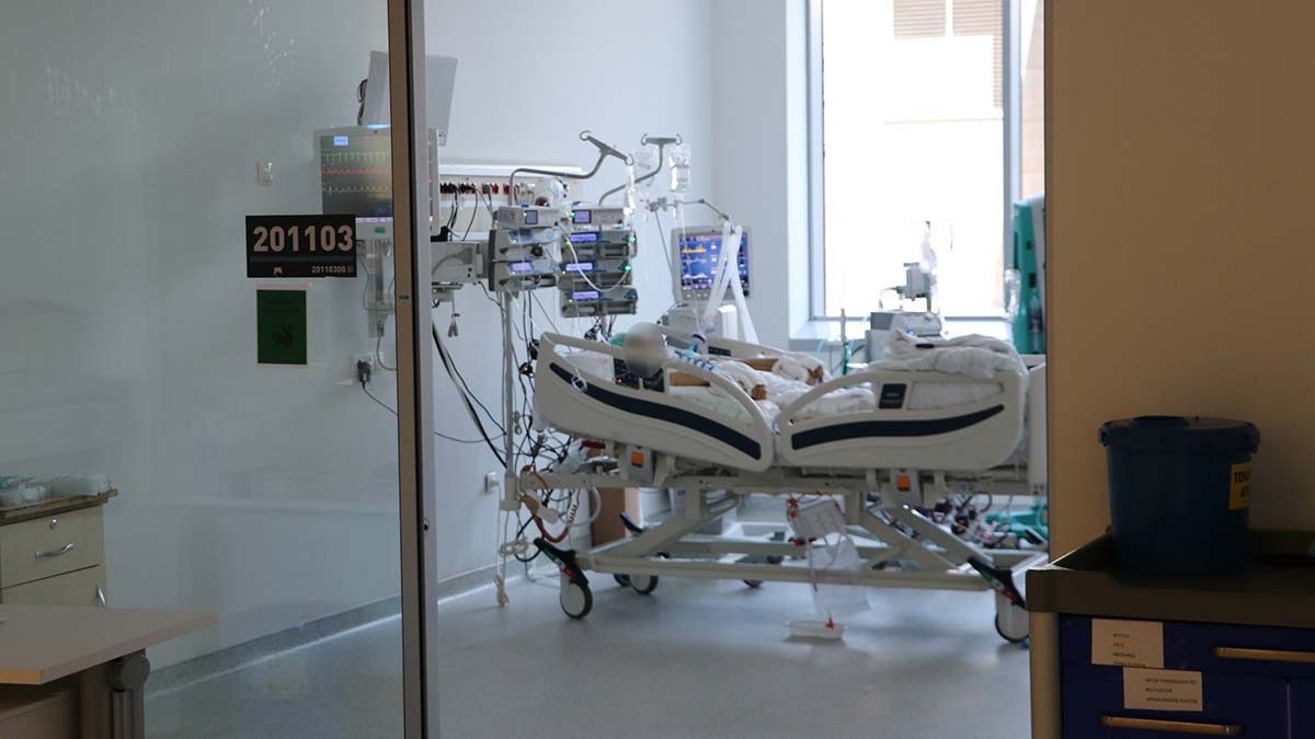 Sağlık Bakanlığı Koronavirüs Bilim Kurulu Üyesi, Ankara Şehir Hastanesi Covid-19 Yoğun Bakım Sorumlusu Prof. Dr. Sema Turan, "Geçtiğimiz haftaya göre koronavirüs yoğun bakım yatak sayısı yüzde 30 oranında artırdık" dedi.