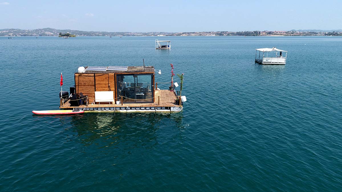 Yüzen barakadan suya giren İbrahim boğuldu