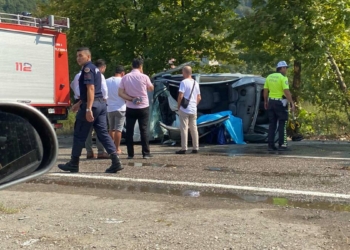 Takla atıp devrilen otomobilde 1 kişi öldü