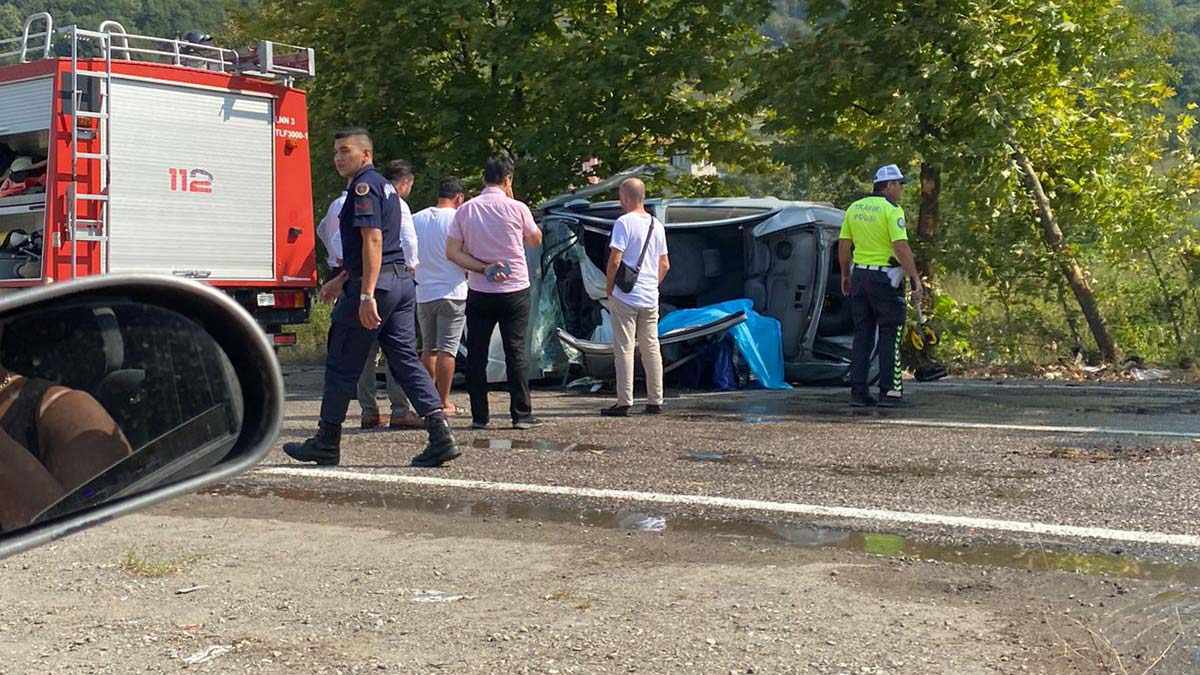 Takla atıp devrilen otomobilde 1 kişi öldü