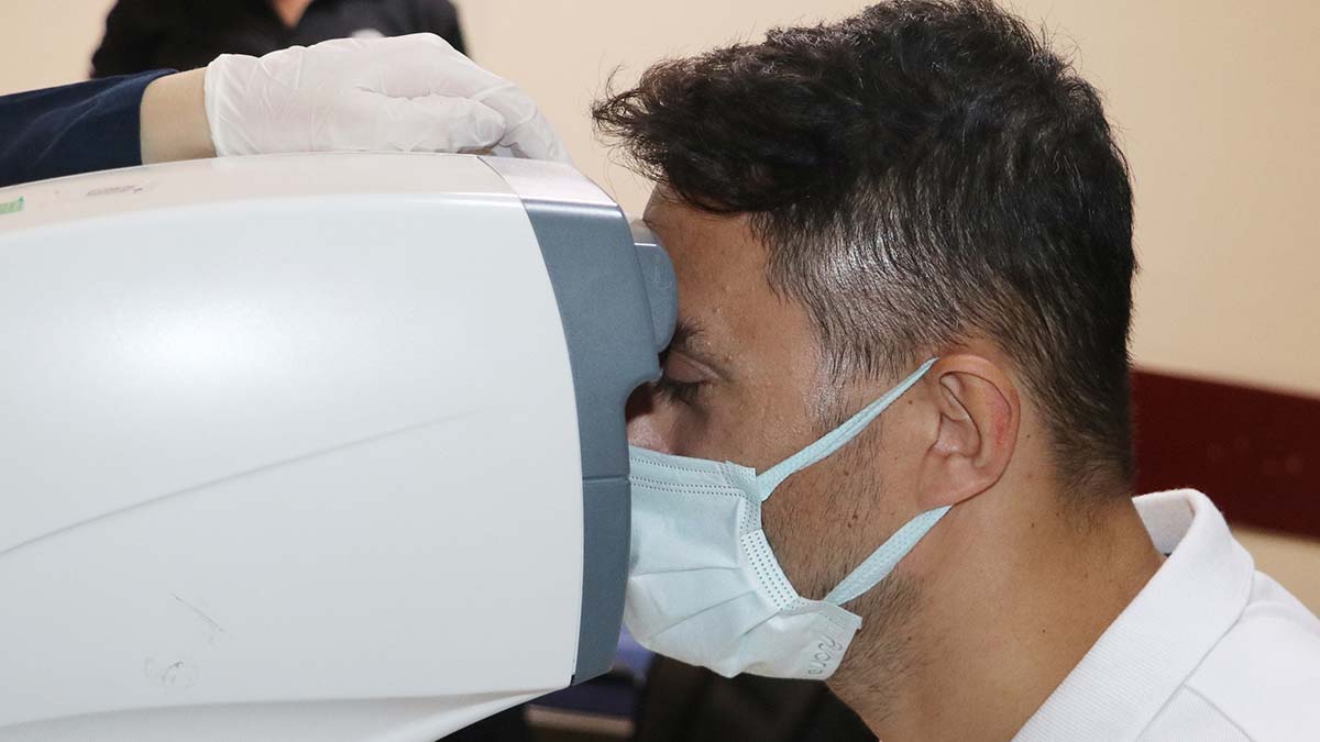 Kornea nakli ile görme kaybından kurtuldu
