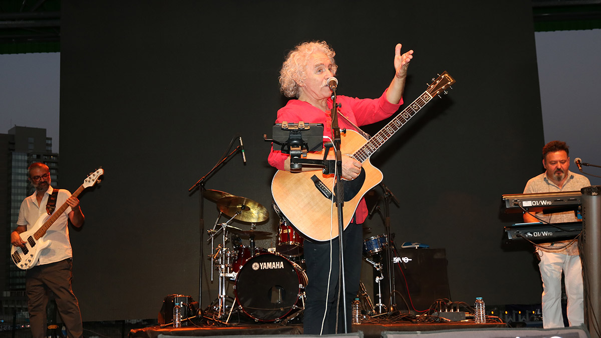 Kapalı pazar yeri, Yeni Türkü konseriyle açıldı