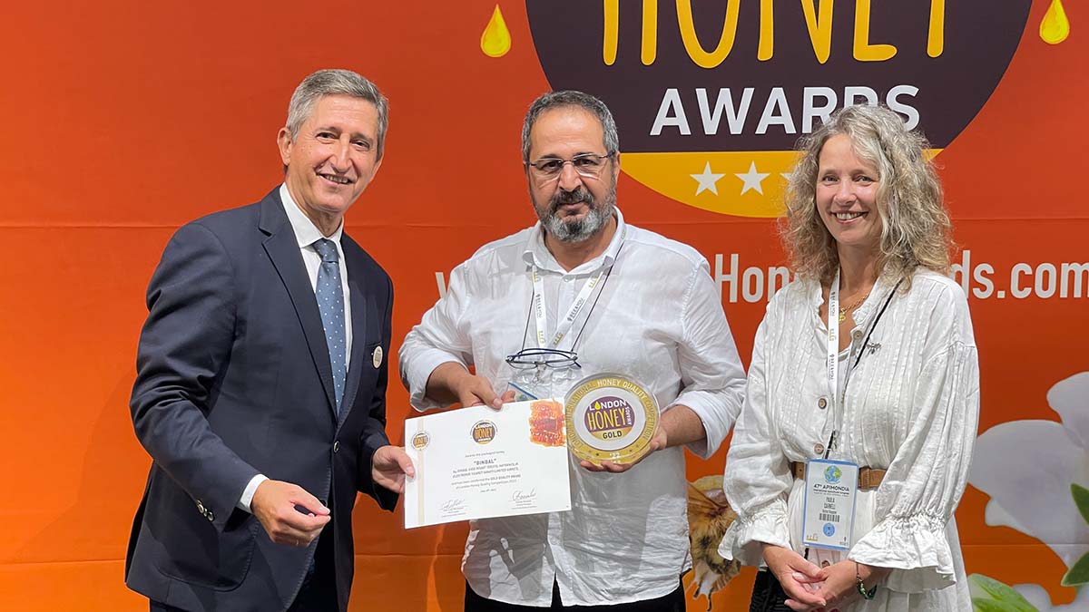 Dünyanın en prestijli ve kapsamlı bal yarışmalarından olan Londra Bal Ödülleri 2022’den, Türk bal üreticileri ödülle döndü.