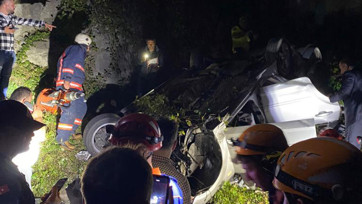 50 metre yükseklikten şarampole uçtu bir aile yok oldu