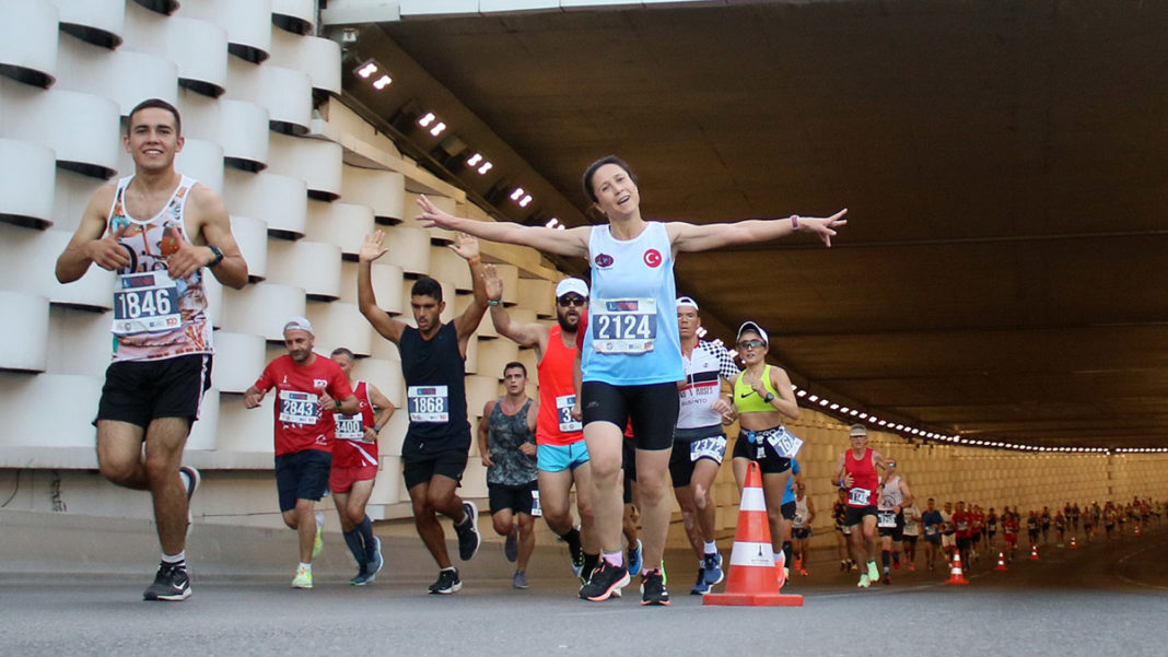 9 Eylül İzmir Yarı Maratonu'nda heyecan