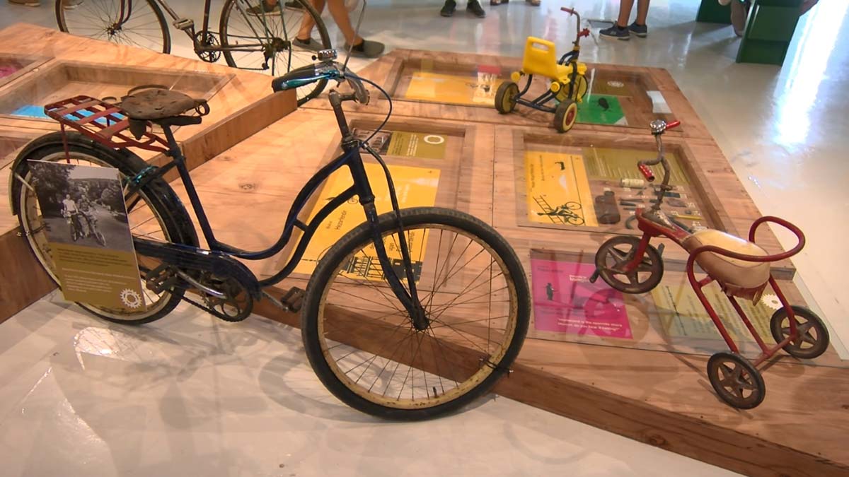 'Adalarda Bisikletin 137 Yılı' sergisi açıldı