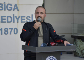 'Adam sanki Atina'nın belediye başkanı'