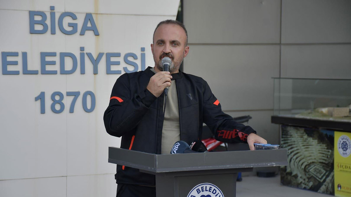 'Adam sanki Atina'nın belediye başkanı'