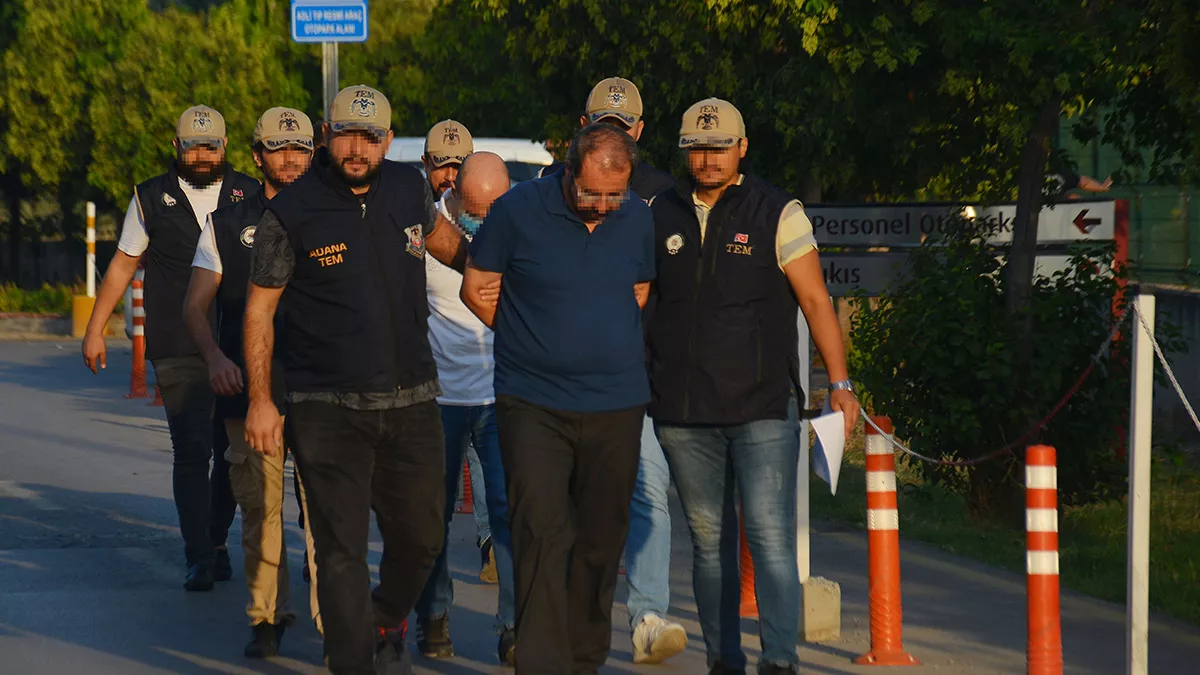 Adana'da fetö operasyonu: 10 gözaltı 