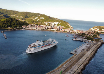 Amasra Limanı'na ikinci kruvaziyer geldi
