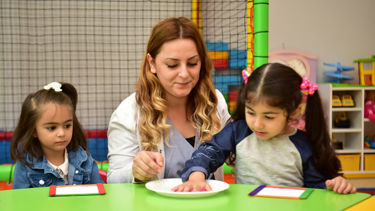 Anne Çocuk Eğitim Merkezi'nde ilk ders zili çaldı