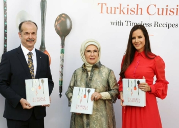 'Asırlık Tariflerle Türk Mutfağı' Sırbistan'a tanıtıldı